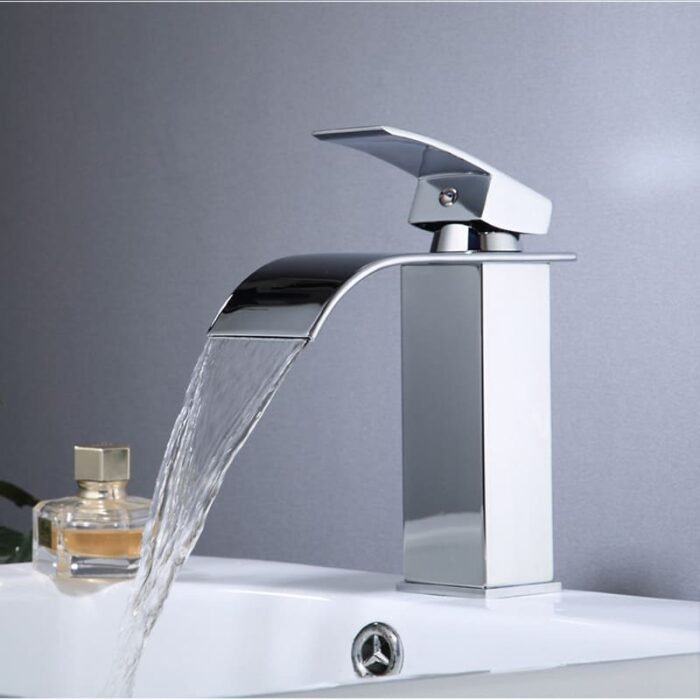 Single hole 1-Handle Chrome-Plated Waterfall Faucet - Image 4